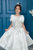 فستان بناتي أبيض منفوش بتطريز لامع وياقة كبيرة فاخ...