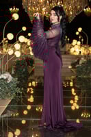 فستان سهرة ملكي بلون بنفسجي داكن بتطريز فاخر وتصمي...