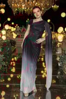 فستان سهرة متدرج باللونين الأسود والرمادي بتصميم ك...