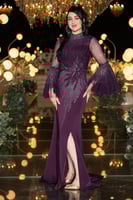 فستان سهرة ملكي بلون بنفسجي داكن بتطريز فاخر وتصمي...