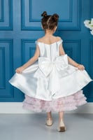 فستان بناتي وردي وأبيض منفوش بتطريز لامع وتصميم مت...