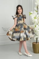 فستان أطفال أسود منقوش بقصة أنيقة