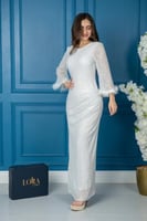 فستان ناعم أوف وايت لامع بأكمام شيفون منفوشة