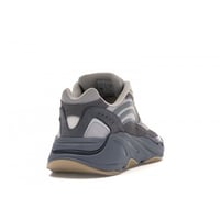 حذاء ييزي Yeezy 700 V2 Tephra