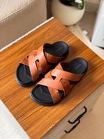 شبشب ايرمز رجالي كازمير متداخل لون عسلي جلد وشمواه