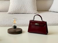 شنط يد ايرميز كيلي سيلر بلون برغندي عصري مع معدن ف...