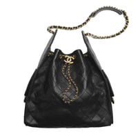 حقيبة جلد نسائية شانيل 25 هاند باق جلد أملس لون أس...