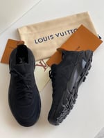حذاء برباط لويس فيتون رن اواي تاتيك رجالي أسود