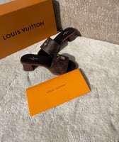 صندل لويس فيتون نسائي قماش بني مونوغرام قفل ذهبي