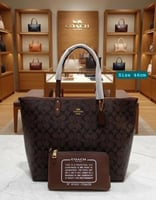 حقيبة يد نسائية توت كوتش COACH مقاس 46CM لون دارك...