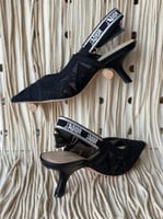 صندل كعب جادور دانتيل اسود حزام خلفي مريح