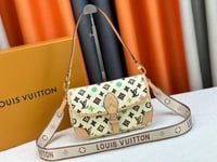 حقيبة ميني للسيدات بقلاب لويس فيتون مونوغرام لايت