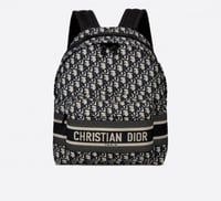 حقيبة ظهر نسائية ديور أسود وبيج