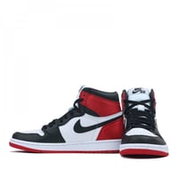 حذاء نايك اير جوردان 1 ريترو عال ساتان أسود أحمر