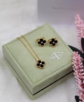 طقم اكسسوار نسائي من VAN CIeef - أقراط مع عقد