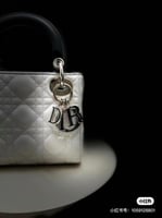 حقيبة بقياسين نسائية ليدي ديور بلاك أند وايت