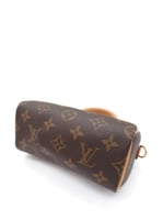 حقيبة لويس فيتون Nano Speedy كتف – مونوغرام بني أي...