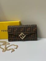 حقيبة قلاب فيندي FF دايموند لون بني واسود بسلسلة