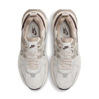 حذاء نايكي V2K run للجنسين لايت بيج اند بروان