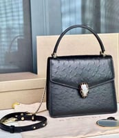 شنطة بلغاري سيربنتي فوريفر نسائية لون بلاك