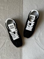 شوز فلات ميوميو نسائي بلون الأسود