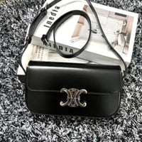 شنطه كتف للنساء من سيلين نمط قلاب لون أسود