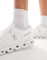 سنيكر أون كلاود 6 من اون رانينج - لون ابيض