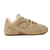 سنيكر ولادي نيوبالانس × ميوميو بلون بيج برباط ثنائ...