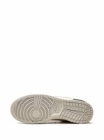 نايك دونك لو أوف وايت لوت 32