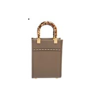 حقيبة فيندي ميني سانشاين شوبر بلون بيج داكن وتفاصي...