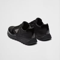 سنيكرز برادا رجالي نايلون أسود شعار مثلث معدني