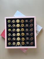 علبة شوكلاتة مكس