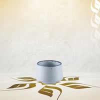 كوب سيرامك بتصميم حجري - 180 مل ابيض بأطراف زرقاء