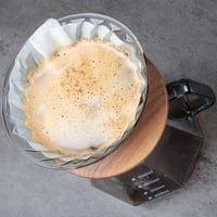 قمع تقطير V60 زجاج بلمسة خشبية - اسود فاخر | V60 D...