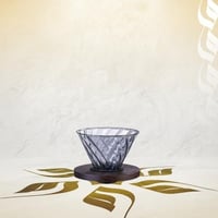 قمع تقطير V60 زجاج بلمسة خشبية - اسود فاخر | V60 D...