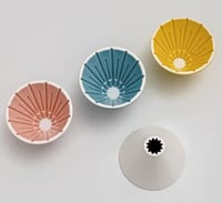 قمع الترشيح V60 سيراميك الوان متعددة بدون قاعدة -...