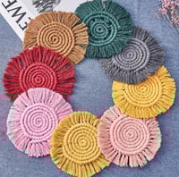 بساط اكواب للتزيين مصنوع يدوياً - متعددة الألوان