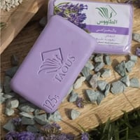 صابون الطاووس بالخزامي يرطب وينعش - 4 قطع × 125غ