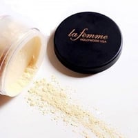 بودرة تثبيت المكياج المنثورة بنانا - لا فيم