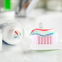 فرشاة اسنان كهربائية اتش بي وردي - 4 رؤوس