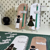 توزيعات اقلام رصاص ( بثيم شخصيه لليوم الوطني )