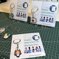 ( ميداليات + كرت ) يوم التمريض العالمي
