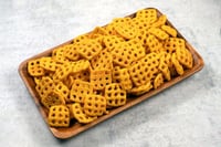 مقرمشات شكل شبك مربع اطعم مختلفة من الشملول وزن 1...