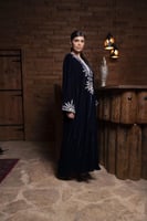 عباية مخمل فراشة تطريز الياقة والاسورة كحلي