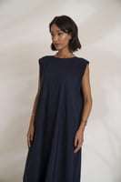 فستان قصة دائرية سادة كحلي