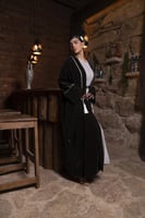 عباية مخمل اسود فراشة تطريز الاسورة والياقة هدب