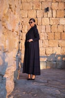 عباية جوخ كحلي بقيطان وجيوب مخمل مطرز