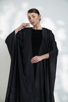 جلابية حرير بشت بفستان مخمل اسود