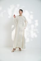 جلابية لنن بقصه الظهر روكاما لامع ترتر بيج