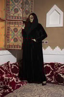 عباية بالطو مخمل مكسر بكريب اسود